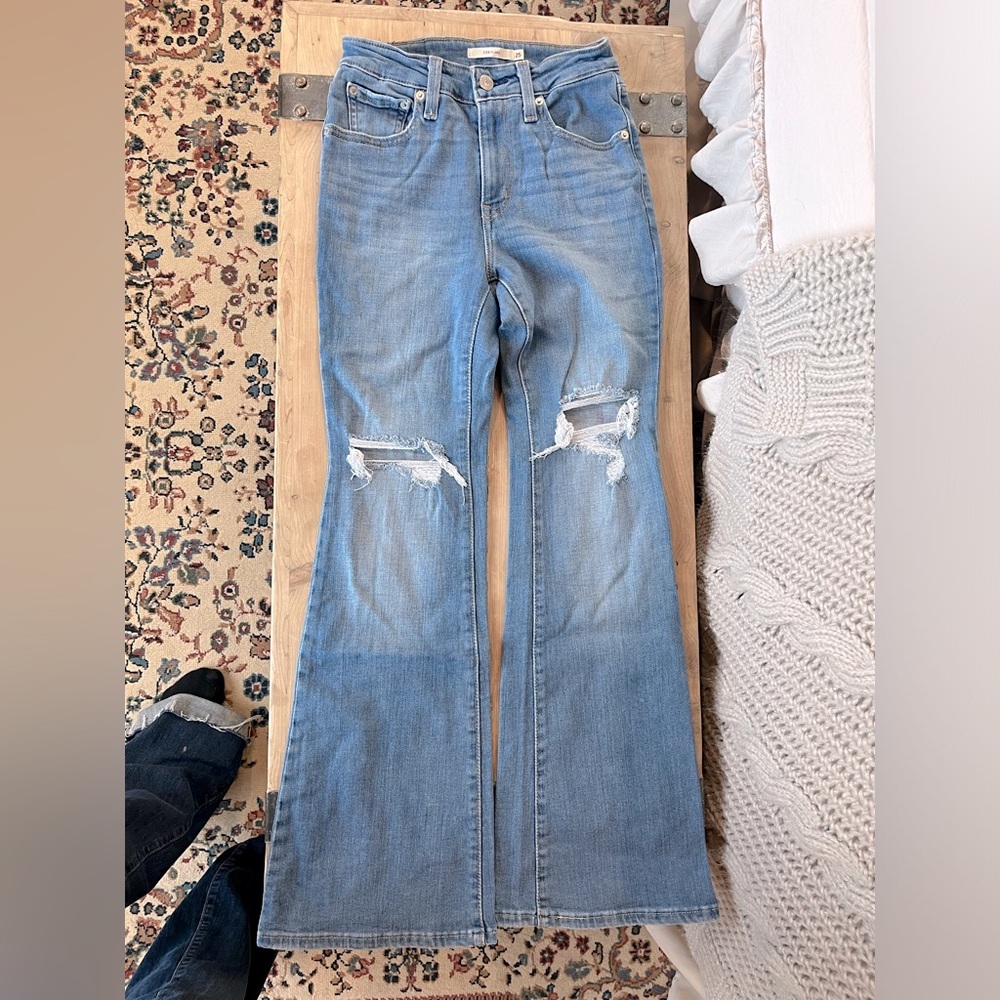 Women’s Levi Jeans Flare